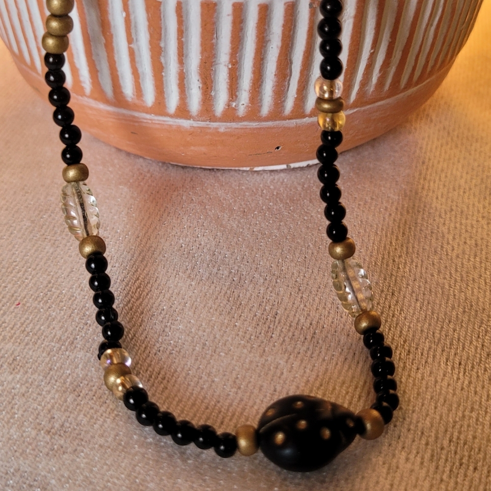 Beaded Necklace 18" colors-Blk,Gold,Clear